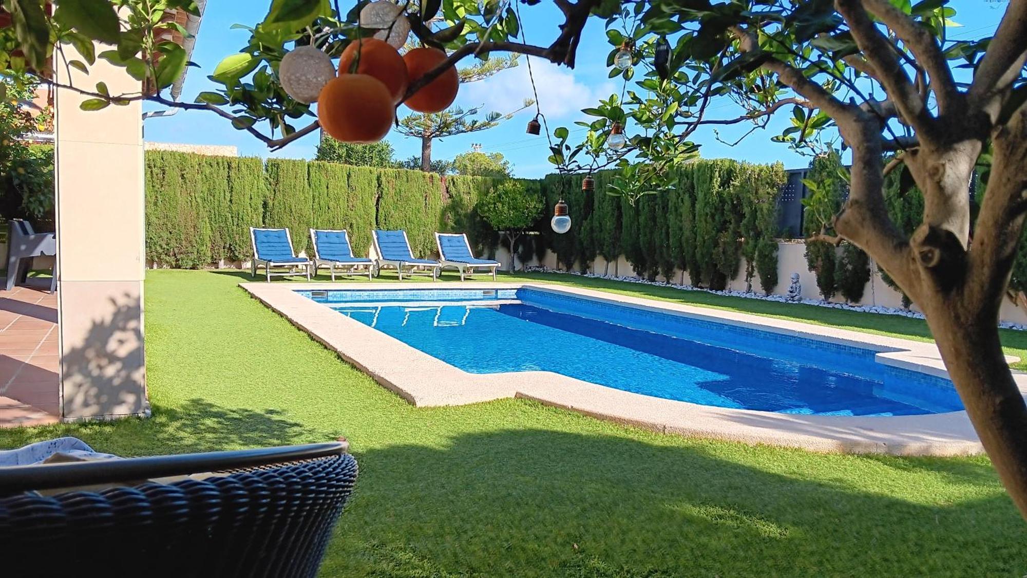 Villa Puerto Adriano 埃尔托罗 外观 照片
