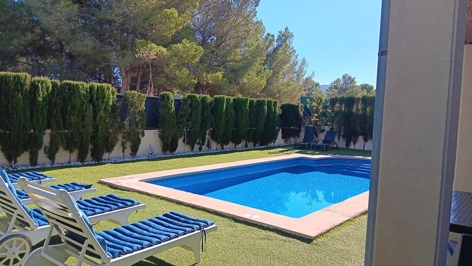 Villa Puerto Adriano 埃尔托罗 外观 照片